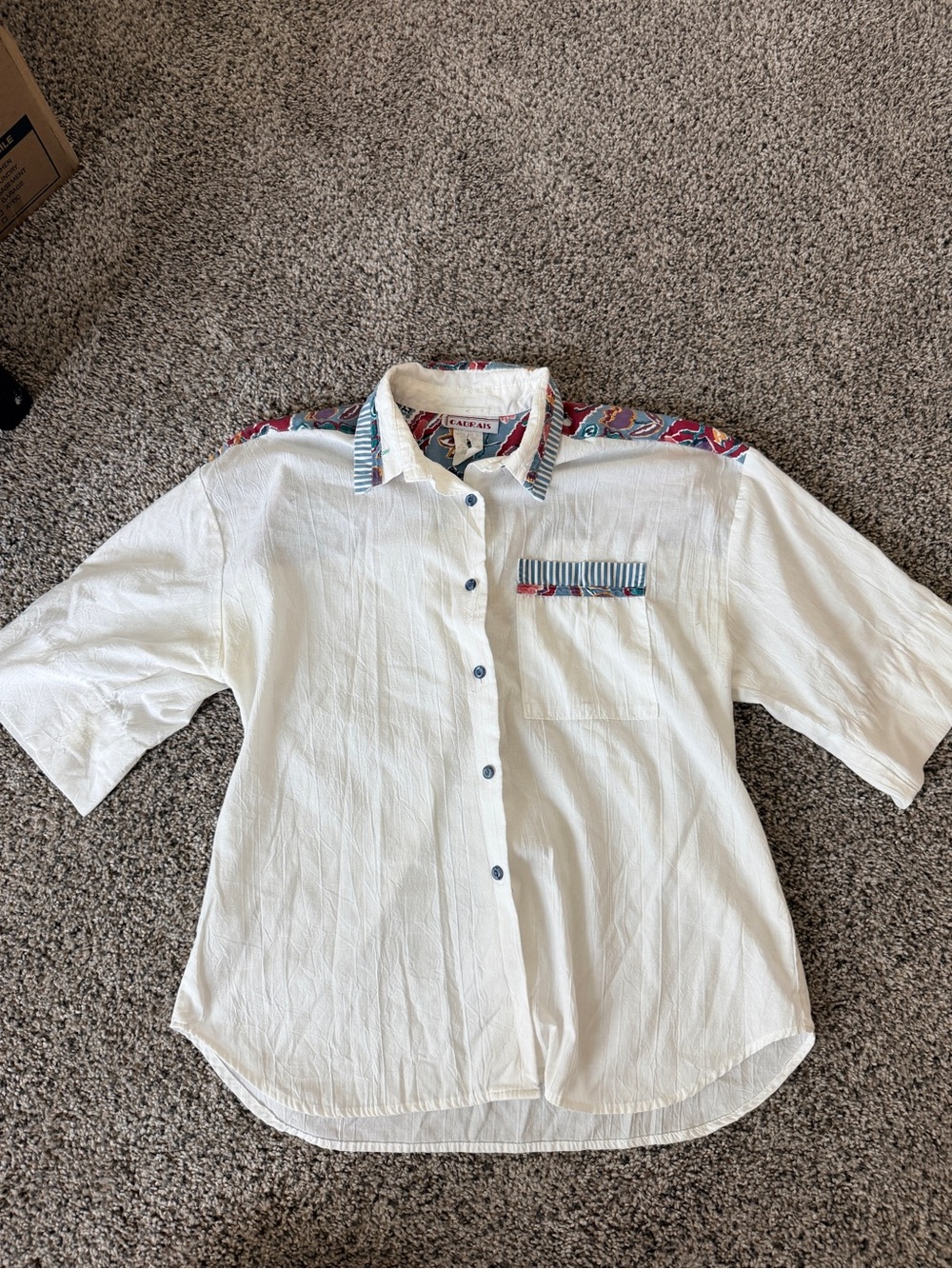 Cabrais VTG 80s Casual White Button-Down Shirt with Multicolor Trim Western
